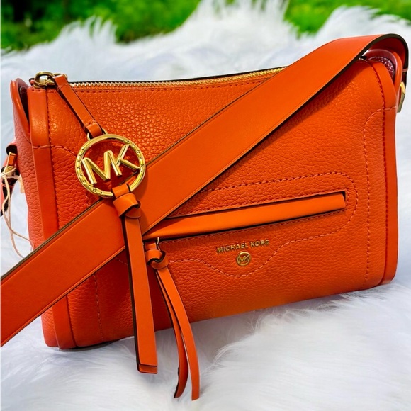 Michael Kors (MK) Purses - Picture 2 of 7